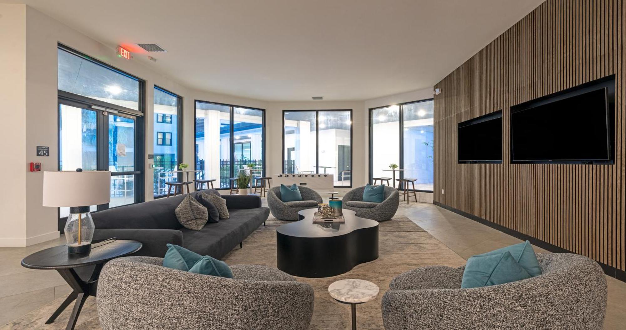 Westshore Apartments By Barsala Tampa Exterior photo